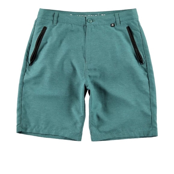 FREEWORLD Maverick Hybrid Boardshorts, Size 32, Green - Picture 1 of 11